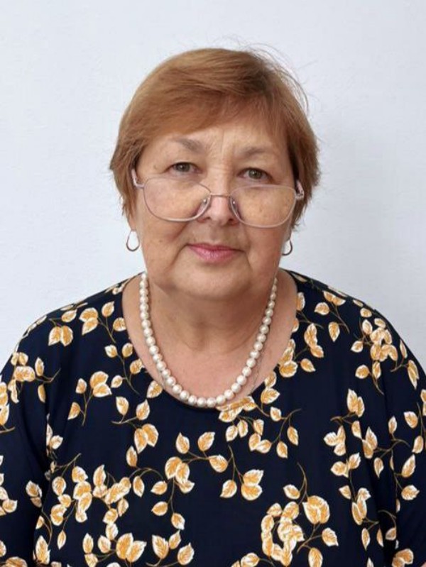 Есютина Ольга Ивановна.